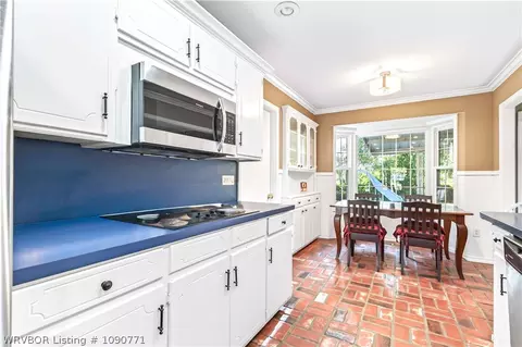 Kitchen - 2636 Enid Pl, Fort Smith, AR 72901 photo 3 of 4