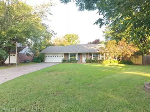 Exterior - 2636 Enid Pl, Fort Smith, AR 72901 photo 3 of 9