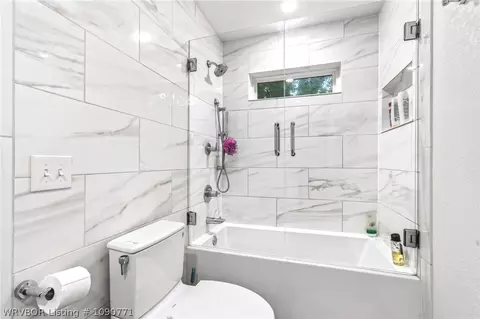 Bath - 2636 Enid Pl, Fort Smith, AR 72901 photo 4 of 5