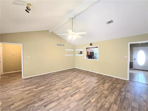 Living - 9800 Bridgeford Rd, Fort Smith, AR 72908 photo 3 of 4