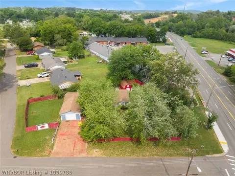View/Area - 839 14th St, Barling, AR 72923 photo 4 of 5