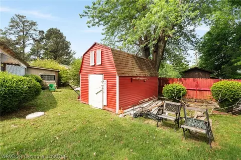 Exterior - 839 14th St, Barling, AR 72923 photo 8 of 9