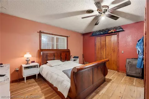 Bedroom - 839 14th St, Barling, AR 72923 photo 1 of 6