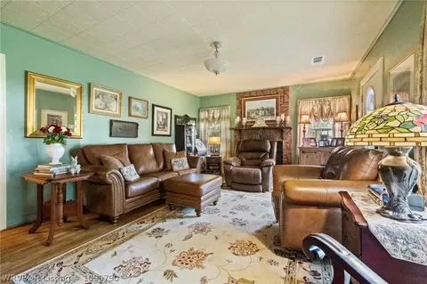 Living - 4419 Kinkead Ave, Fort Smith, AR 72903 photo 1 of 3