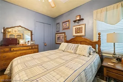 Bedroom - 4419 Kinkead Ave, Fort Smith, AR 72903 photo 2 of 4