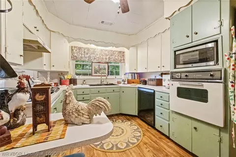 Kitchen - 4419 Kinkead Ave, Fort Smith, AR 72903 photo 1 of 3