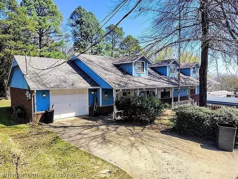 210 Cherry Ave, Poteau, OK 74953