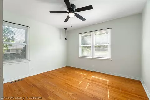 Bedroom - 1609 Burnham Rd, Fort Smith, AR 72903 photo 2 of 5
