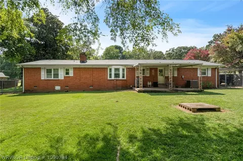 Exterior - 1609 Burnham Rd, Fort Smith, AR 72903 photo 7 of 8