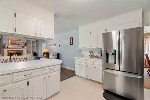 Kitchen - 1609 Burnham Rd, Fort Smith, AR 72903 photo 3 of 4