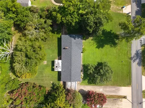 View/Area - 1609 Burnham Rd, Fort Smith, AR 72903 photo 2 of 3