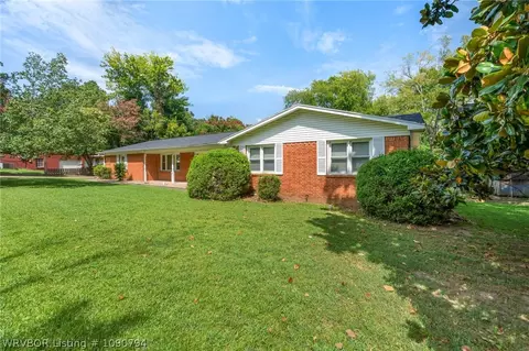 Exterior - 1609 Burnham Rd, Fort Smith, AR 72903 photo 2 of 8