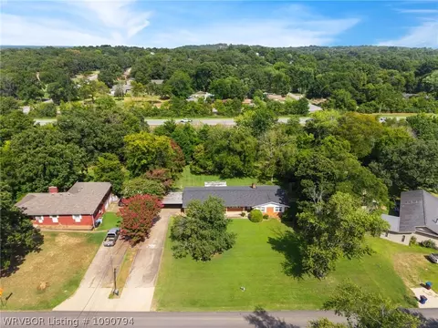 View/Area - 1609 Burnham Rd, Fort Smith, AR 72903 photo 3 of 3