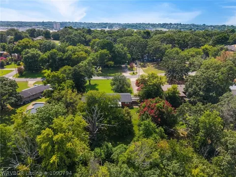 View/Area - 1609 Burnham Rd, Fort Smith, AR 72903 photo 1 of 3