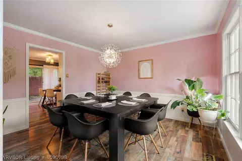 Dining - 2400 Houston St, Fort Smith, AR 72901 photo 3 of 4