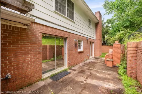 Exterior - 2400 Houston St, Fort Smith, AR 72901 photo 5 of 12