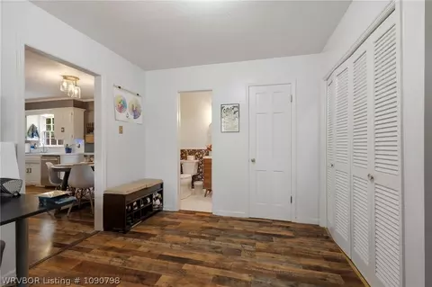 Entry Way - 2400 Houston St, Fort Smith, AR 72901 photo 4 of 6
