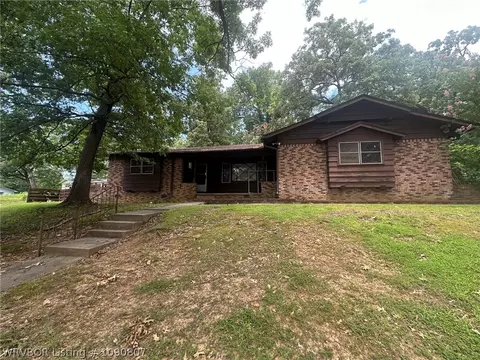 Exterior - 2123 S Atlanta St, Fort Smith, AR 72903 photo 1 of 6