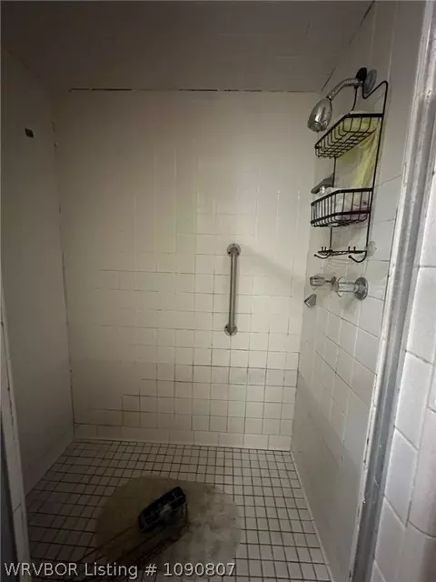 Bath - 2123 S Atlanta St, Fort Smith, AR 72903 photo 2 of 5