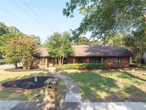 Exterior - 901 S 68th Ln, Fort Smith, AR 72903 photo 8 of 19
