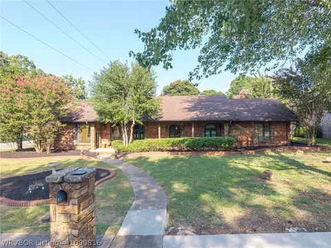 Exterior - 901 S 68th Ln, Fort Smith, AR 72903 photo 5 of 19