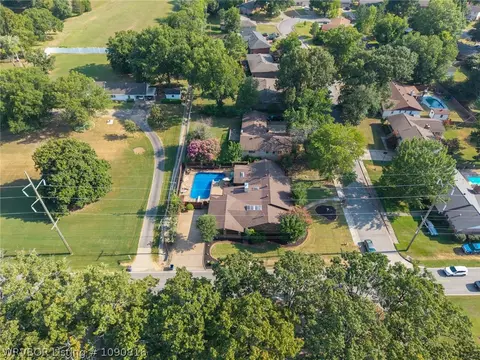 View/Area - 901 S 68th Ln, Fort Smith, AR 72903 photo 5 of 6
