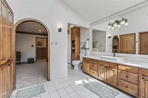 Bath - 901 S 68th Ln, Fort Smith, AR 72903 photo 6 of 6