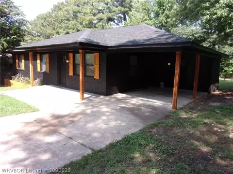 Exterior - 313 S 29th St, Ozark, AR 72949 photo 3 of 10
