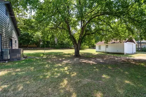 Exterior - 1700 W St, Fort Smith, AR 72901 photo 8 of 9