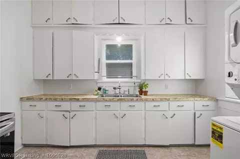 Kitchen - 1700 W St, Fort Smith, AR 72901 photo 3 of 3