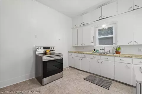 Kitchen - 1700 W St, Fort Smith, AR 72901 photo 1 of 3