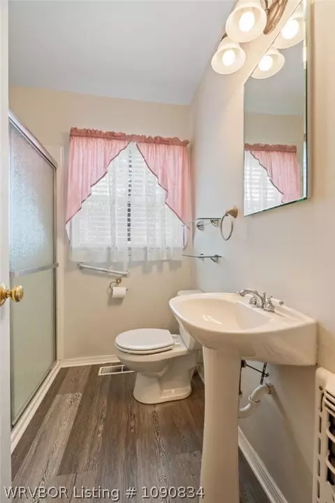 Bath - 1601 Brazil Ave, Fort Smith, AR 72908 photo 1 of 1