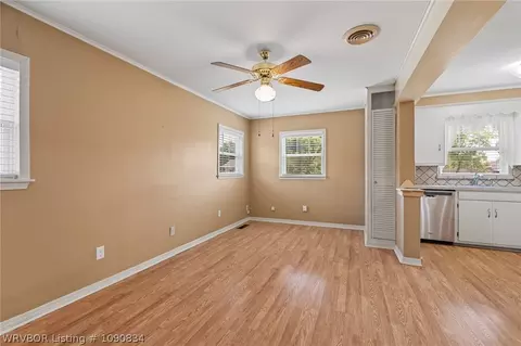 Living - 1601 Brazil Ave, Fort Smith, AR 72908 photo 3 of 7