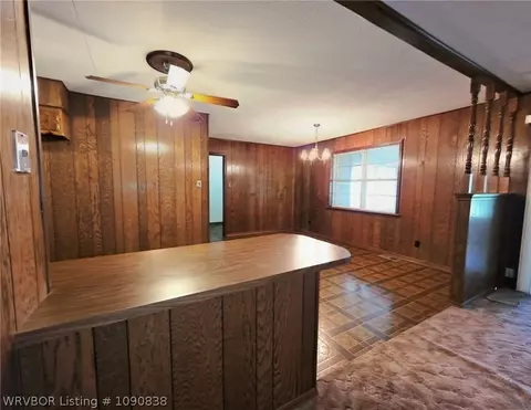 Living - 11916 Donahoe Bnd, Fort Smith, AR 72916 photo 8 of 9