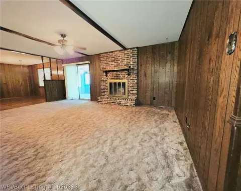 Living - 11916 Donahoe Bnd, Fort Smith, AR 72916 photo 5 of 9