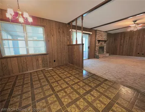 Living - 11916 Donahoe Bnd, Fort Smith, AR 72916 photo 9 of 9