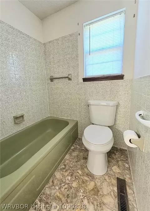 Bath - 11916 Donahoe Bnd, Fort Smith, AR 72916 photo 4 of 4