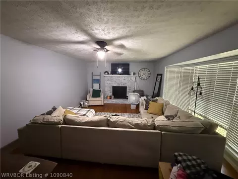 Living - 2423 Ionia St, Fort Smith, AR 72901 photo 2 of 2
