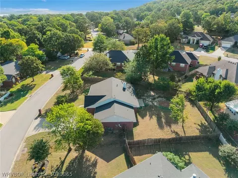 View/Area - 3310 Glen Flora Way, Fort Smith, AR 72908 photo 3 of 7