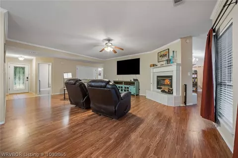 Living - 3310 Glen Flora Way, Fort Smith, AR 72908 photo 1 of 4