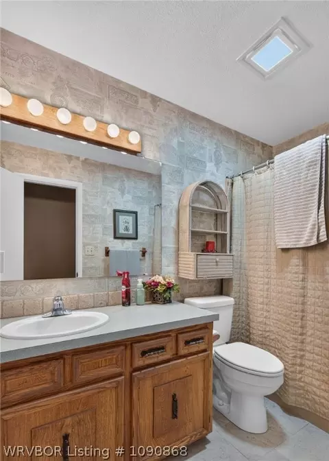 Bath - 5523 S 92nd St, Fort Smith, AR 72903 photo 3 of 6