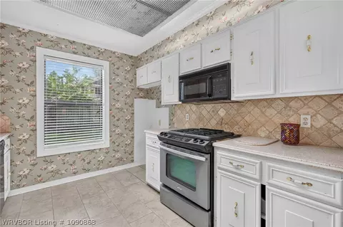 Kitchen - 5523 S 92nd St, Fort Smith, AR 72903 photo 3 of 5