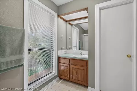 Bath - 5523 S 92nd St, Fort Smith, AR 72903 photo 5 of 6