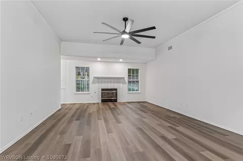 Living - 9804 Broadwell St, Fort Smith, AR 72908 photo 3 of 4