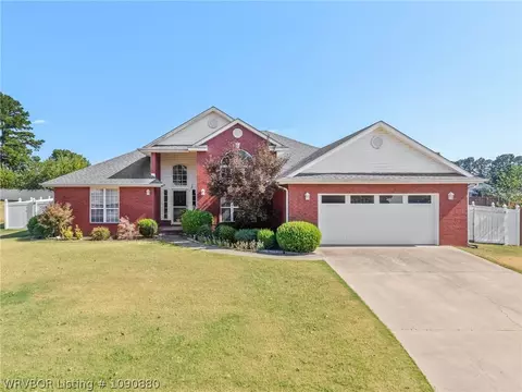 1704 Winterpark Dr, Sallisaw, OK 74955