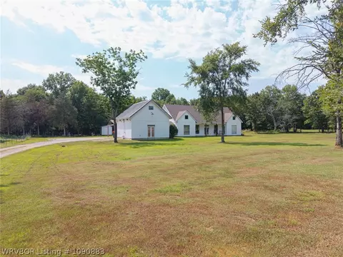 Exterior - 203 S Ross Hampton Rd, Hackett, AR 72937 photo 10 of 17