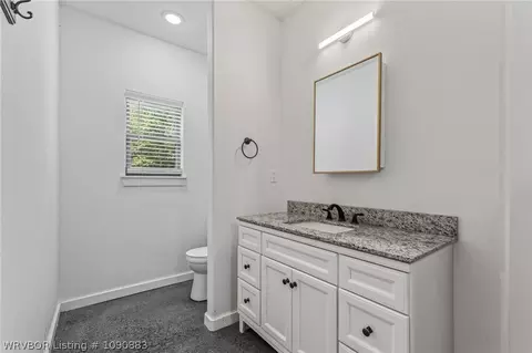 Bath - 203 S Ross Hampton Rd, Hackett, AR 72937 photo 3 of 7