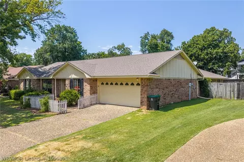 Exterior - 4308 S 35th Dr, Fort Smith, AR 72903 photo 3 of 19