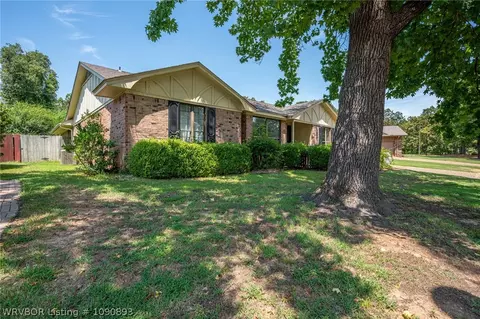 Exterior - 4308 S 35th Dr, Fort Smith, AR 72903 photo 7 of 19