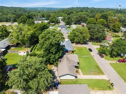 View/Area - 3708 S Carthage St, Fort Smith, AR 72903 photo 2 of 6